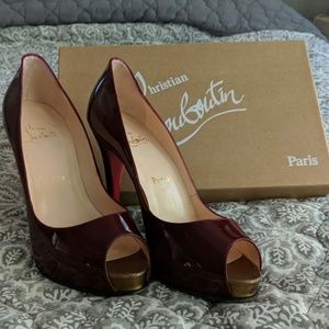 Very Prive Nappa/Red Patent CL Pumps